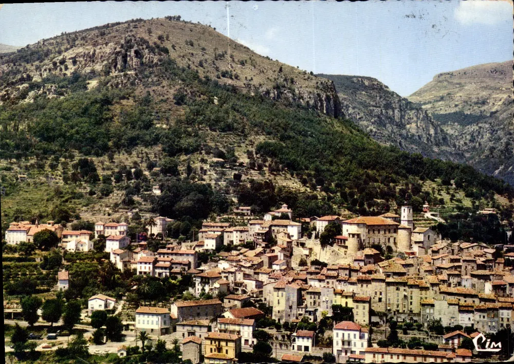 Bar-sur-Loup — vista geral aérea — Cim - Frente