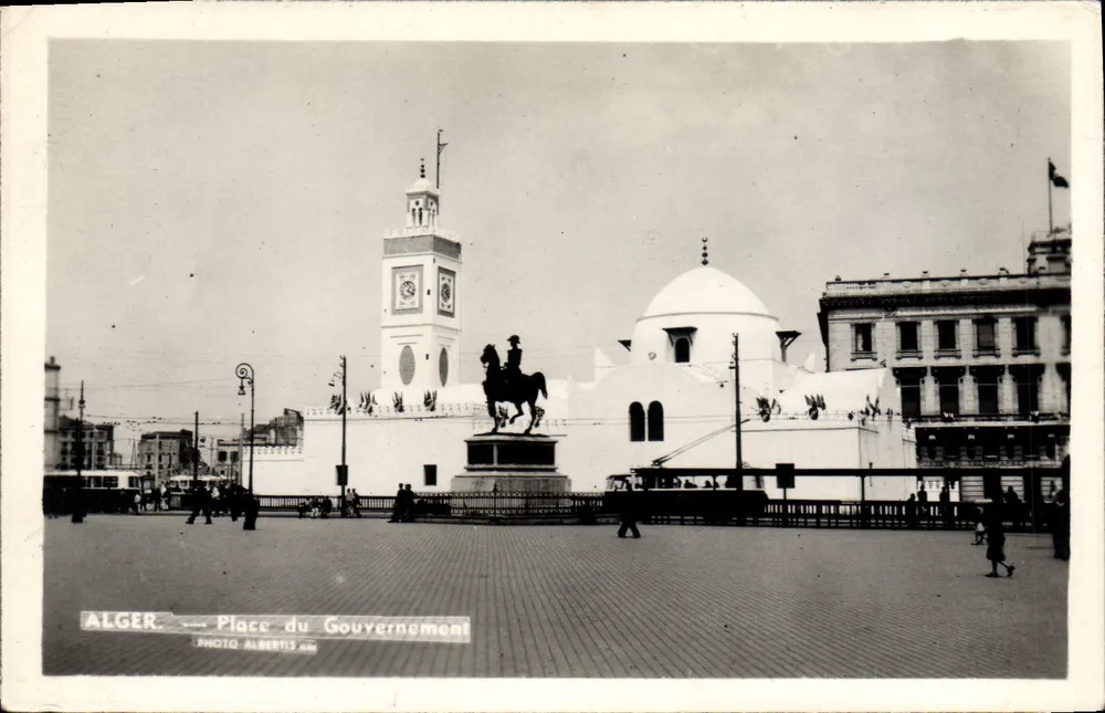 Argel — Praça do Governo — Foto Albertis - Frente