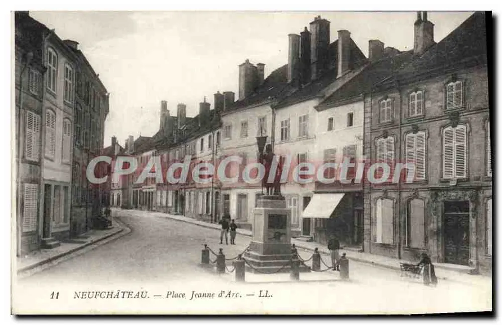 Neufchâteau — Place Jeanne d'Arc — LL. n°11 - Frente