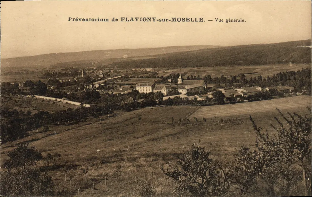 Préventorium de Flavigny-sur-Moselle — Vista geral. - Frente