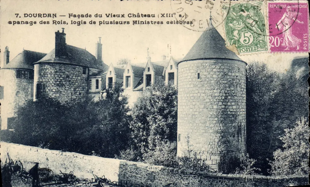 Dourdan — Fassade des alten Schlosses (13. Jahrhundert) — Lehen der Könige, Wohnsitz mehrerer berühmter Minister - Vorderseite