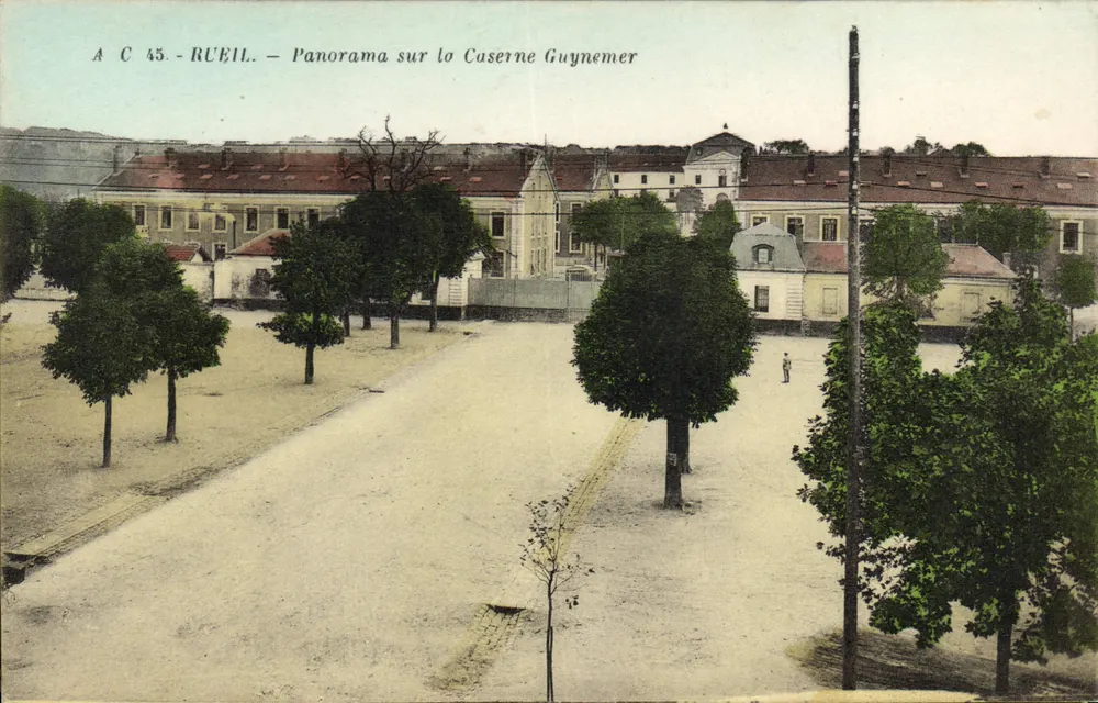 Rueil — Panorama sobre a Caserne Guynemer — A C 45 - Frente