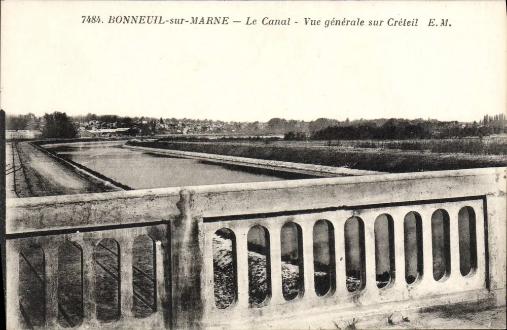 BONNEUIL-sur-MARNE — Der Kanal — Allgemeine Ansicht über Créteil — E.M. — n° 7484 - Vorderseite