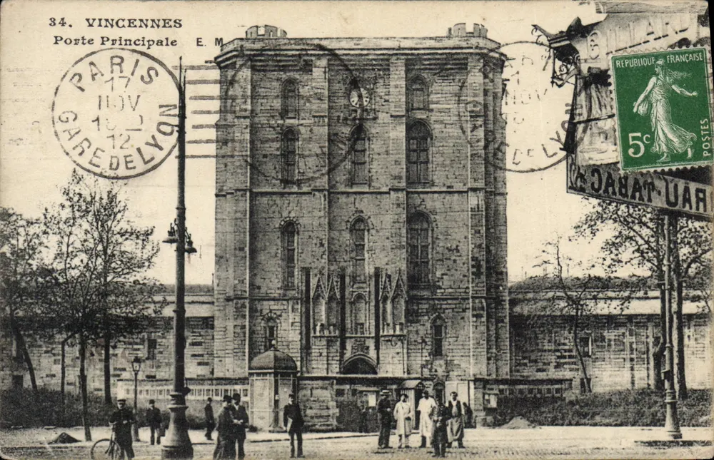 Vincennes — Porta Principal — E. M. - Frente