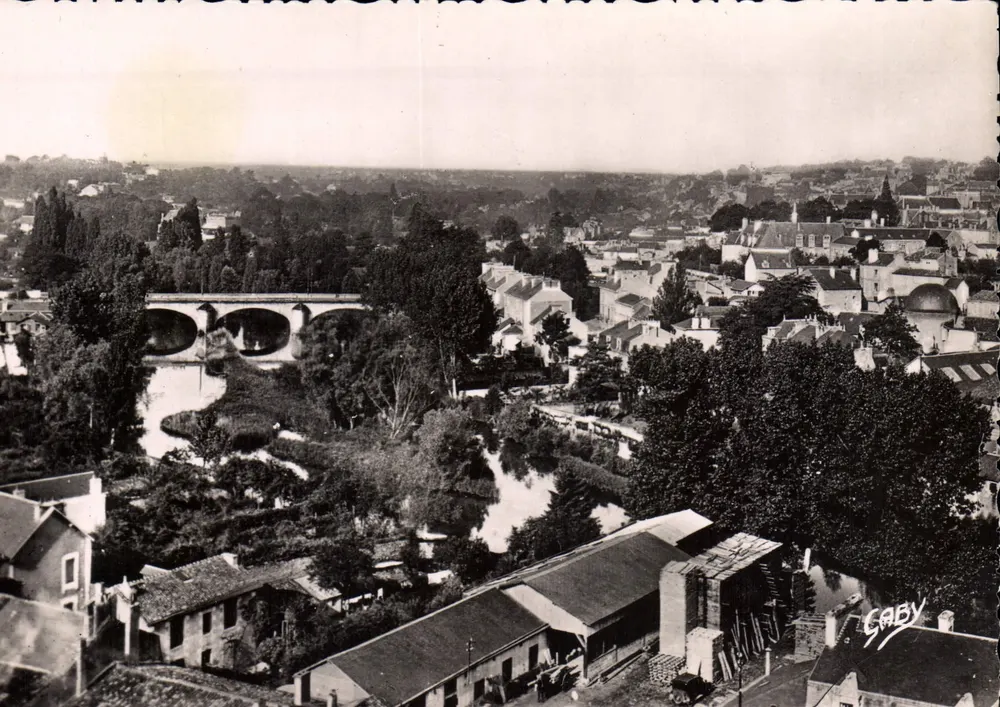 Poitiers (Vienne) — Allgemeiner Blick — Le Clain und der Pont-Neuf — Editions Gaby - Vorderseite