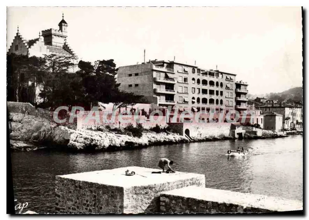 Cassis - Entrata del Porto e Palazzo Cap Nao — REAL-PHOTO - PARIS - Recto