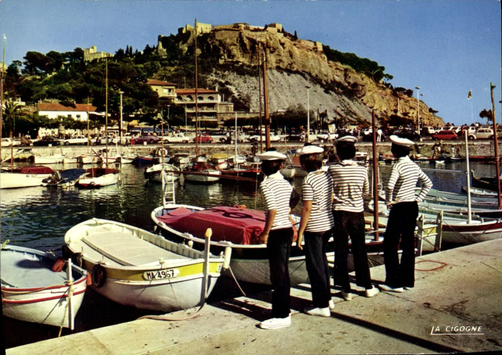 Cassis — Die Mole, im Hintergrund das alte Schloss — Editions 'La Cigogne' - Vorderseite