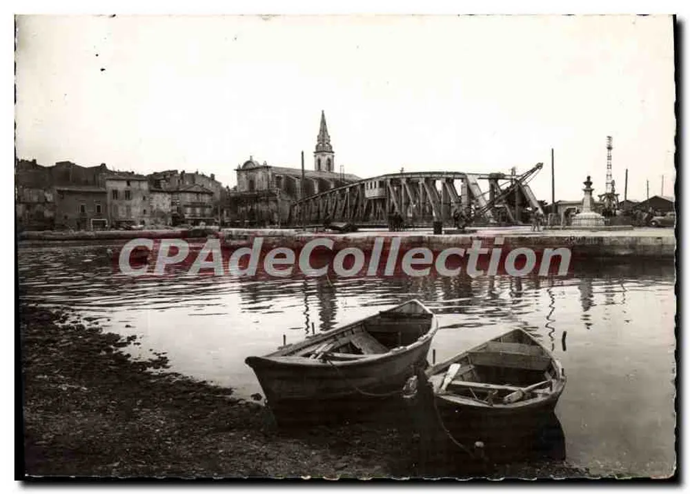 Saint-Quentin-sur-le-Loir — Ponte giratório em construção — Photo-Édition des 3-Frères-Barthélémy - Frente