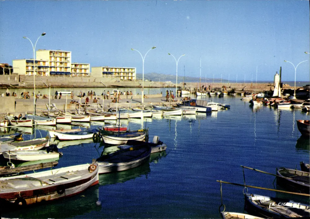 Sausset-les-Pins — Der Hafen — Editions 'La Gorgone' Hachette - Vorderseite