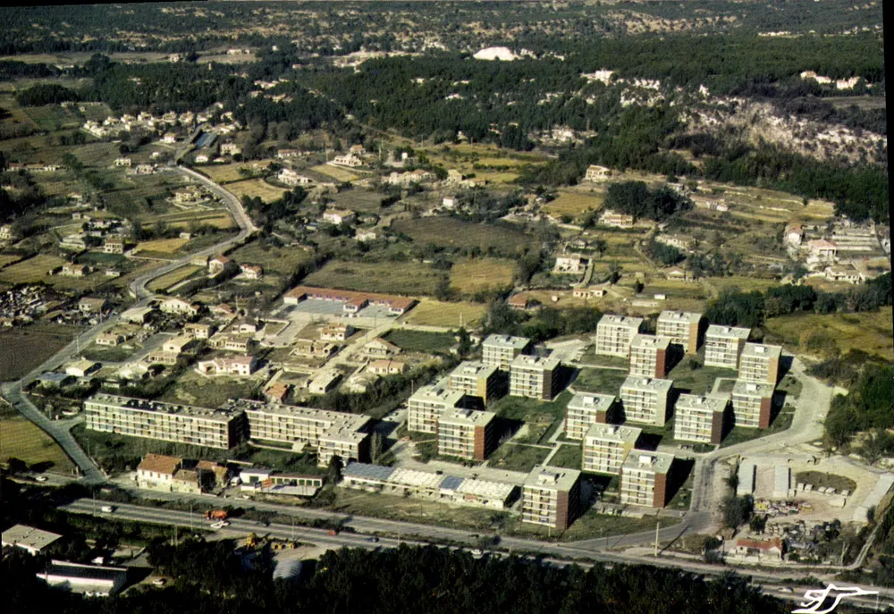 Les Pennes Mirabeau (B.-du-R.) — La Renardière — Éditions La Télogome - Frente