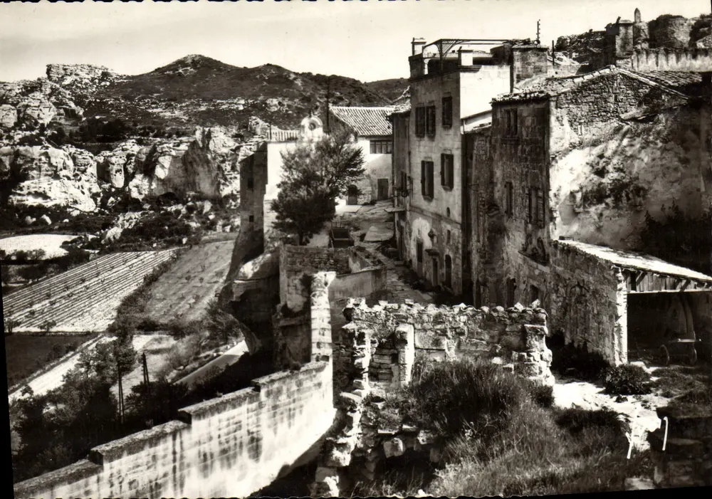 Les Baux (B.-du-R.) — Die Mauern und das Tal der Fontaine — Éditions d'Art 'ON' Paris - Vorderseite