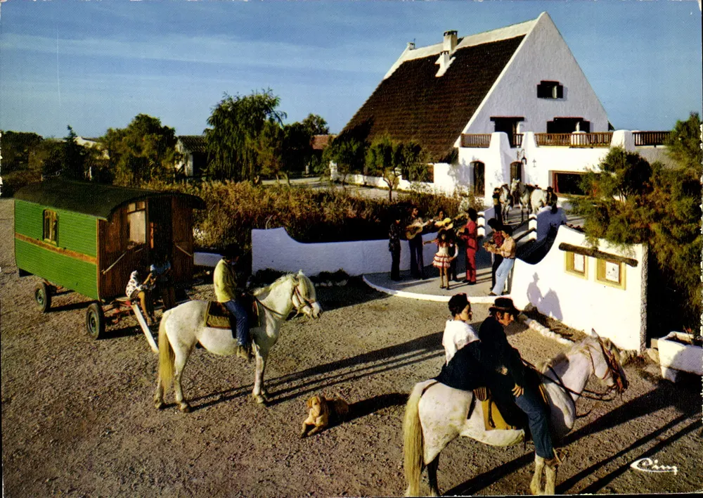 Camargue — Cena folclórica — Combier Imprimeur Macón (71, S.&L.) 'CIM' - Frente