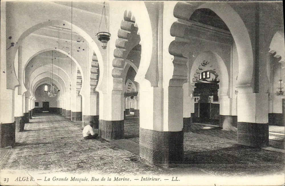 Algier — Die Große Moschee. Rue de la Marine. — Innenansicht. — LL. - Vorderseite