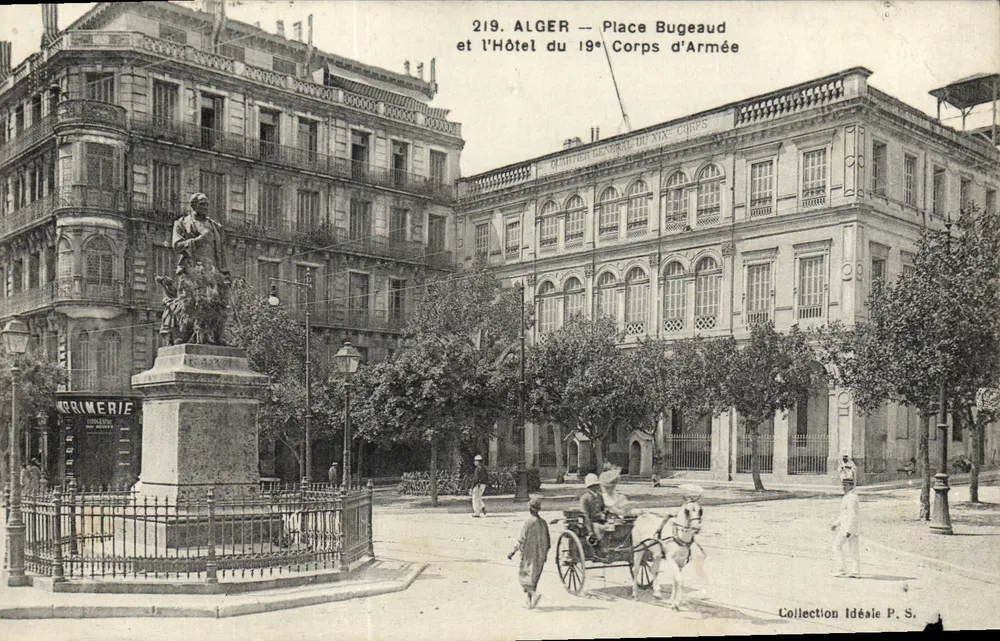Algerien — Place Bugeaud und das Hotel des 19. Armee-Korps — Verlag Morimerie, Nr. 219 - Vorderseite