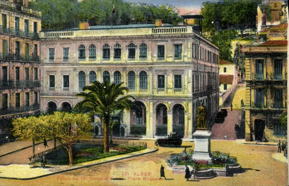Palast des 19. Armekorps — Place Bugeau — Edition L. & Y. Alger - Vorderseite