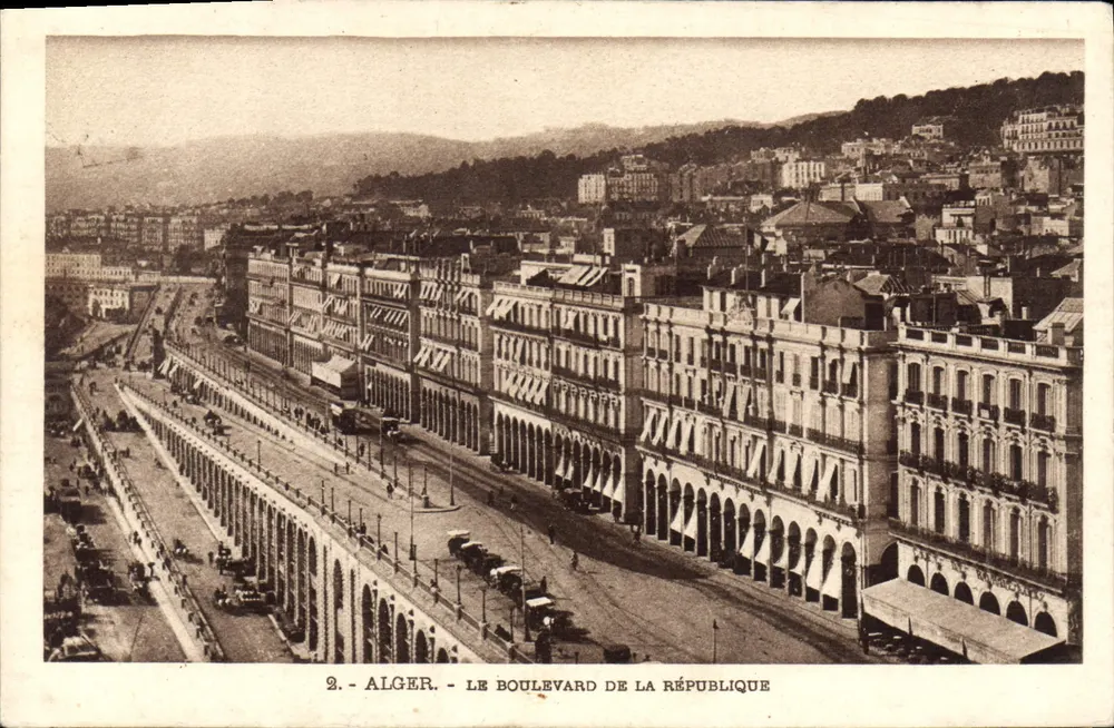 Argel - O Boulevard da República — vista panorâmica — editor não identificado, n° 2 da série - Frente