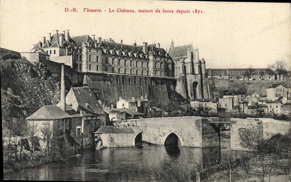 Thouars - O Castelo, casa de força desde 1871 — D.-B. — Editor: Lamy-Herry, Londres - Frente
