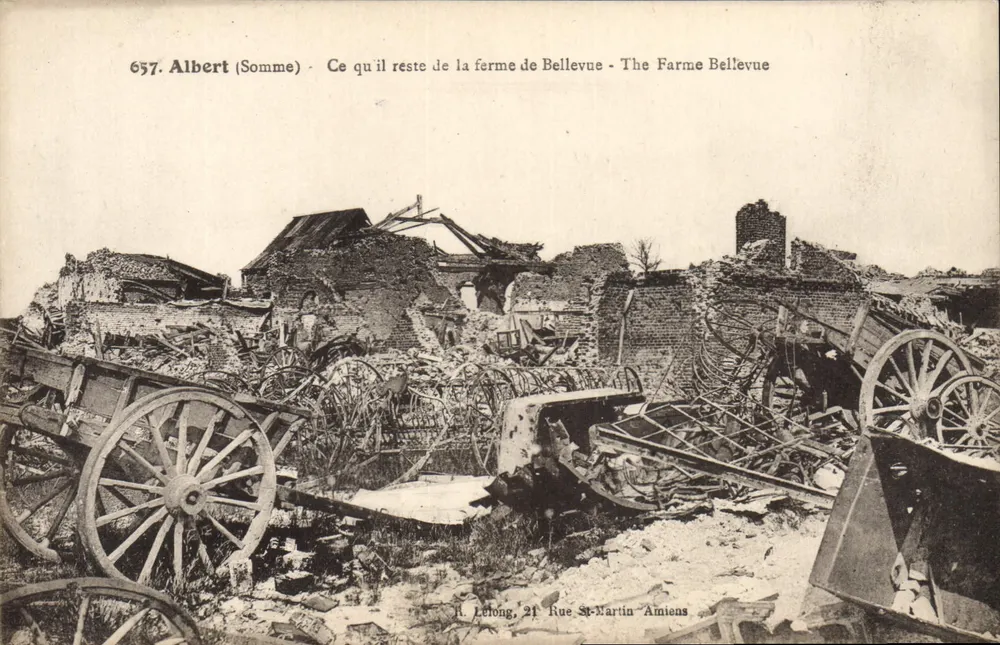 Albert (Somme) — Ruínas da fazenda Bellevue — R. Lelong, 21 Rue St-Martin, Amiens - Frente