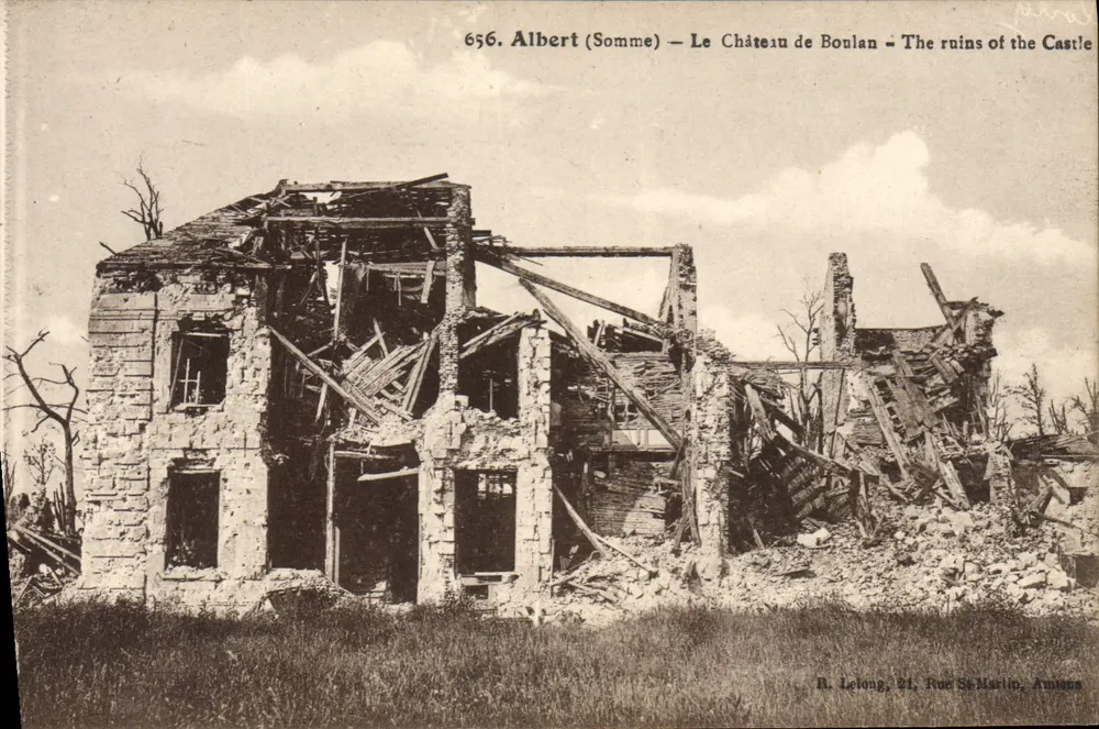 Albert (Somme) — Ruínas do Castelo de Boulan — R. Lelong, 21 Rue St-Martin, Amiens - Frente