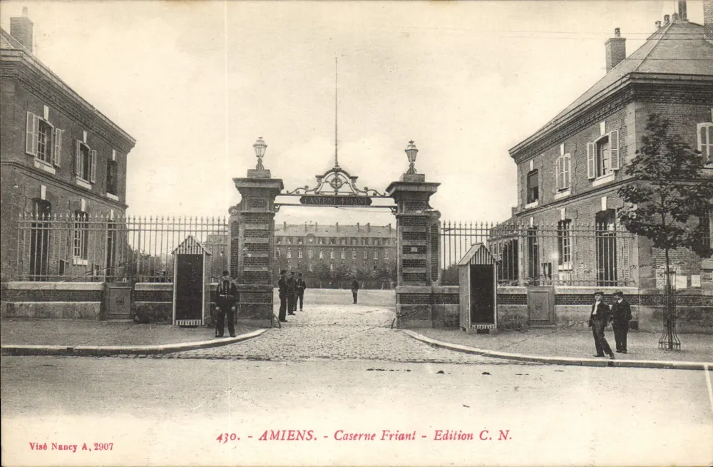 Amiens - Caserne Friant — Edição C. N. n° 430 - Frente