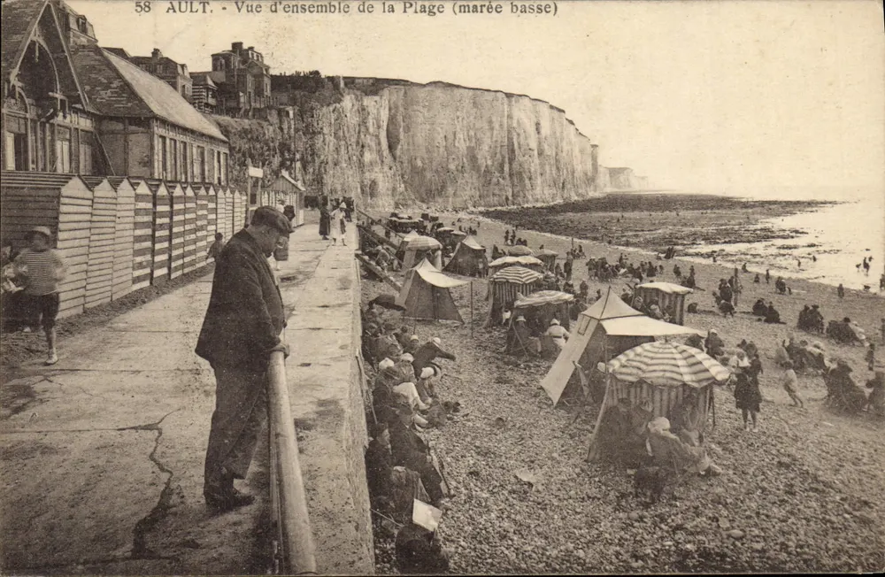 Ault — Vista geral da Praia (maré baixa) — Laëquo, Photo-Optique, Ault, n°58 - Frente
