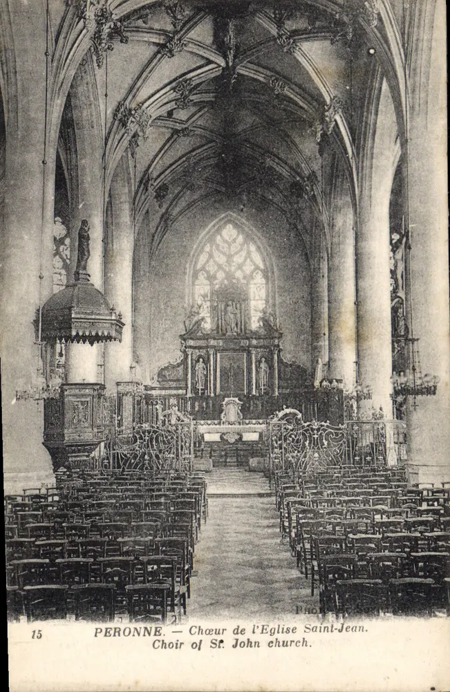 Peronne — Nave da Igreja de São João — Fot. 15 - Frente