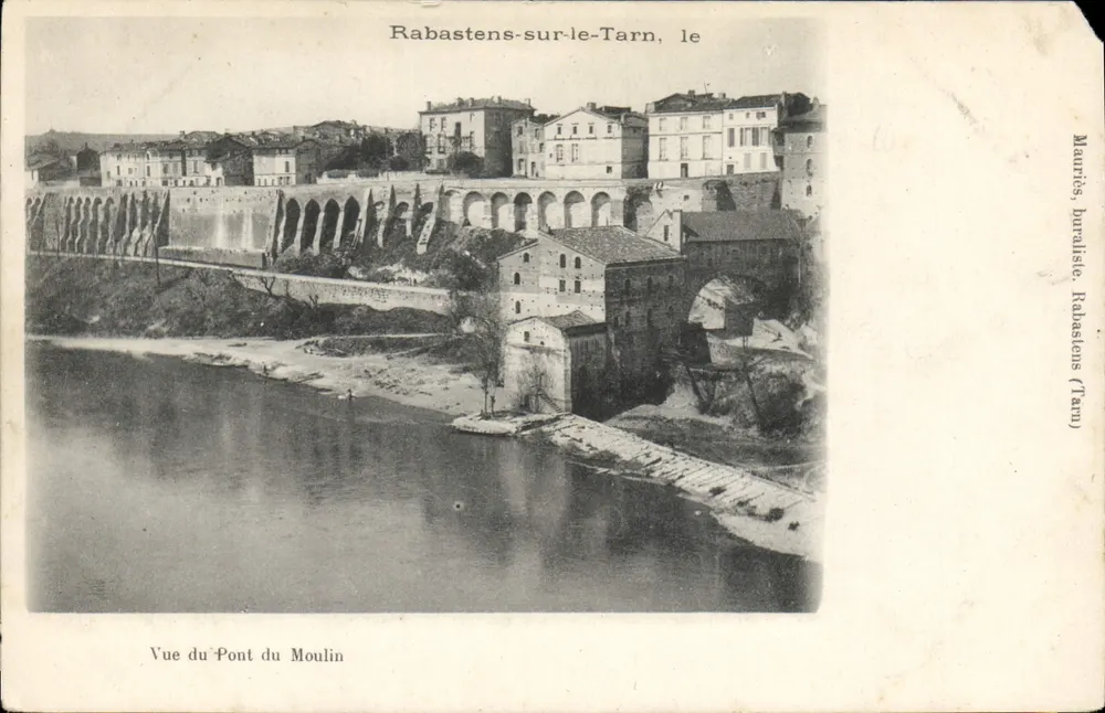 Rabastens-sur-le-Tarn, le — Vista do Ponte do Moulin — Mauriès, bureaile, Rabastens (Tarn) - Frente