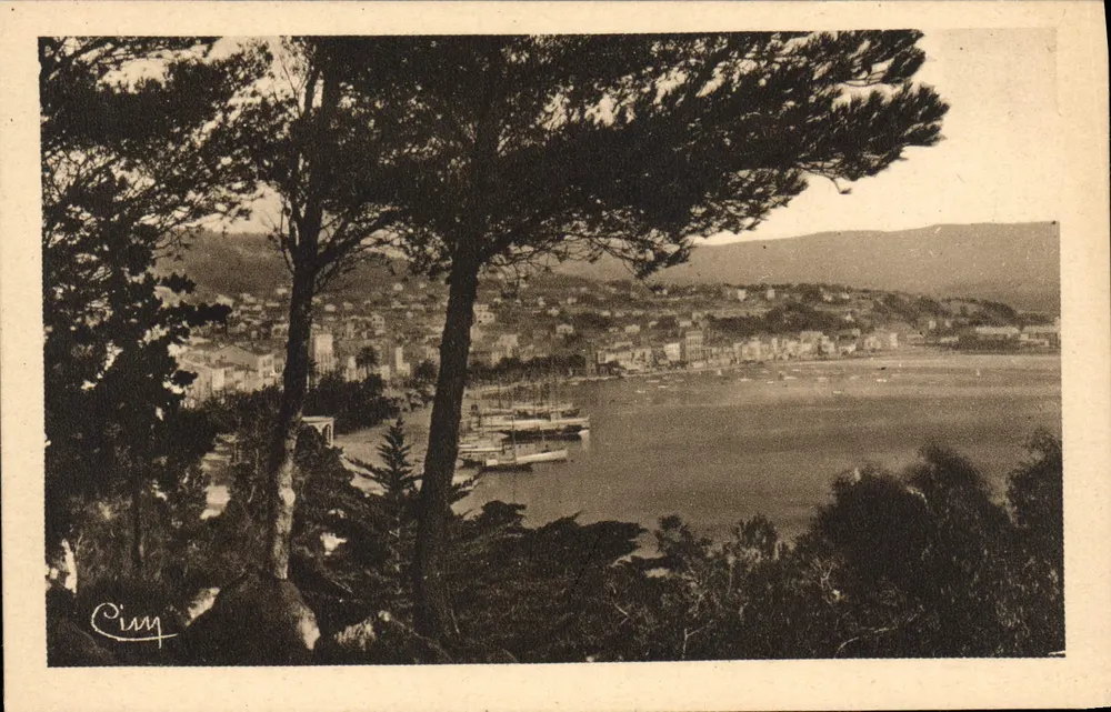 Bandol — Vista do Porto — Ciny - Frente