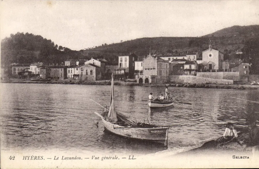 Hyères — Le Lavandou — Vista generale — Selecta - Recto