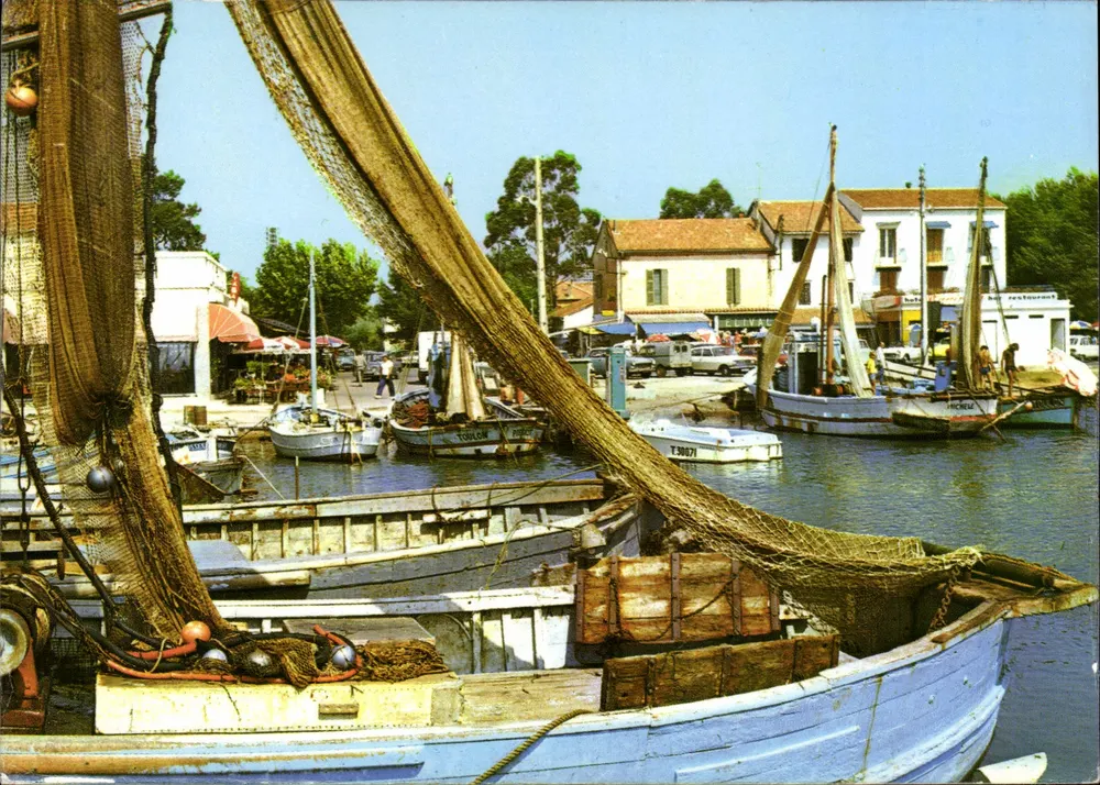 Hafen von Toulon — Blick auf den Hafen mit Booten und Netzen — Chromie Edition - Vorderseite