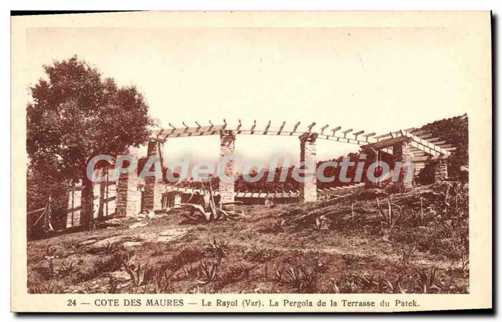 Côte des Maures — Le Rayol (Var). Die Pergola der Terrasse du Patek. - Vorderseite