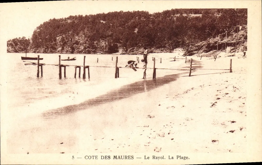 Costa dos Maures — Le Rayol. A Praia — A.D.I.A. - Nice - Frente