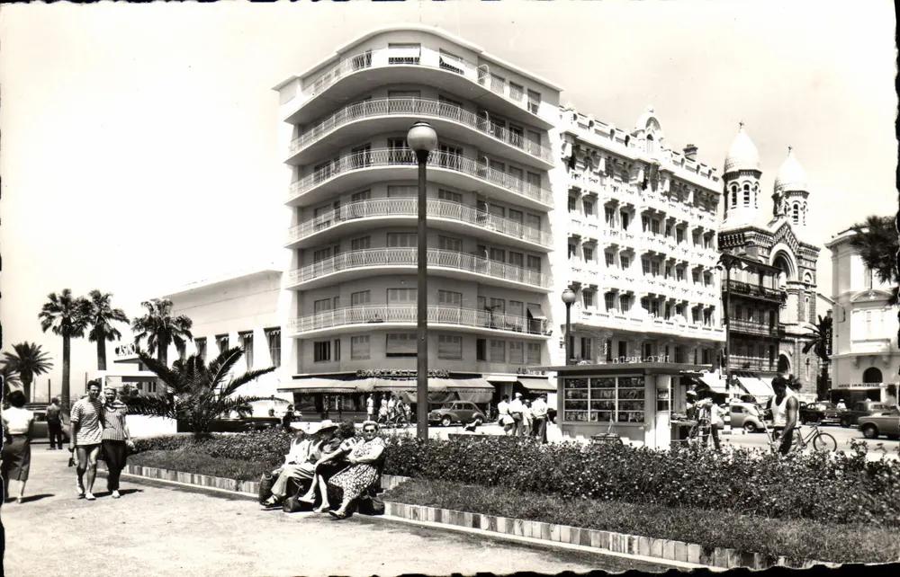 Saint-Raphaël (Var) — Vista da Costa Azul — Edições Felix-Martin - Frente