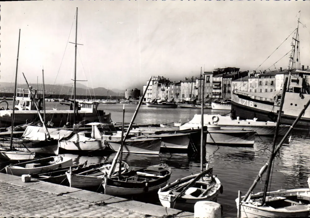 Saint-Tropez — O Porto — Sociedade Éditions de France - Frente