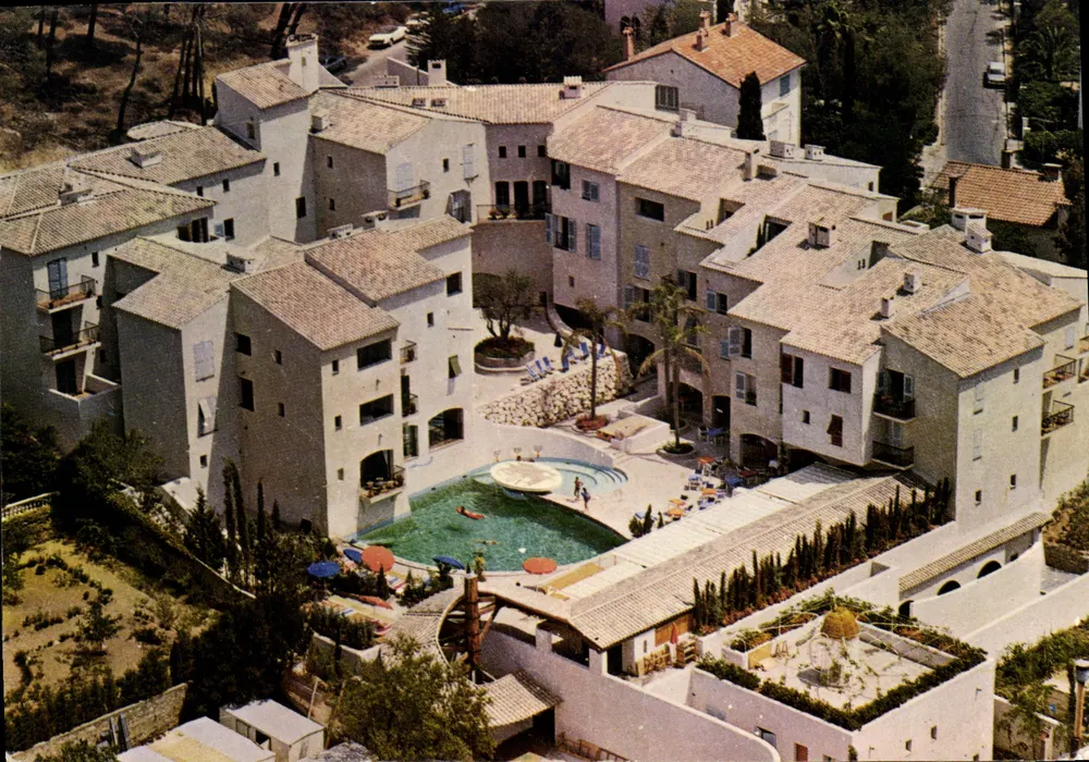 Hotel Byblos — Saint-Tropez (França) — editor desconhecido, número de série não visível - Frente