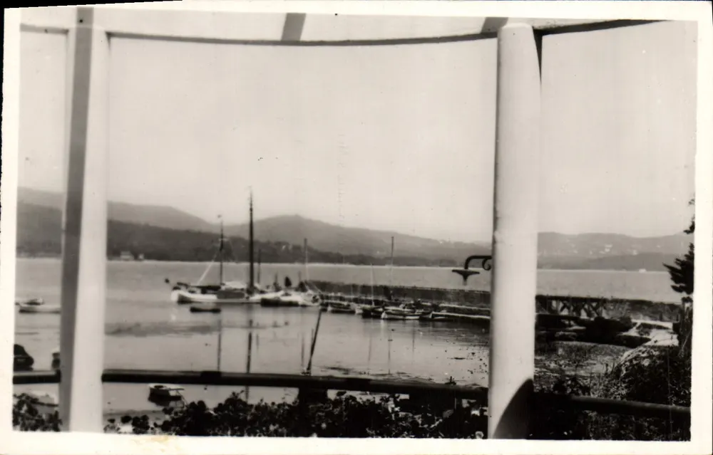 Ansicht des Hafens von Cavalaire-sur-Mer — Verlag Galerie Cavalaire, Nr. 1251 - Vorderseite