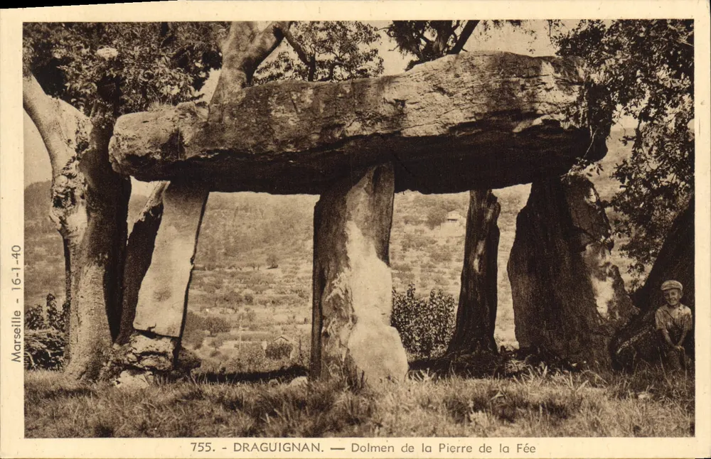 Draguignan — Dolmen da Pedra da Fada — Edição Carte Postale, n°755 - Frente
