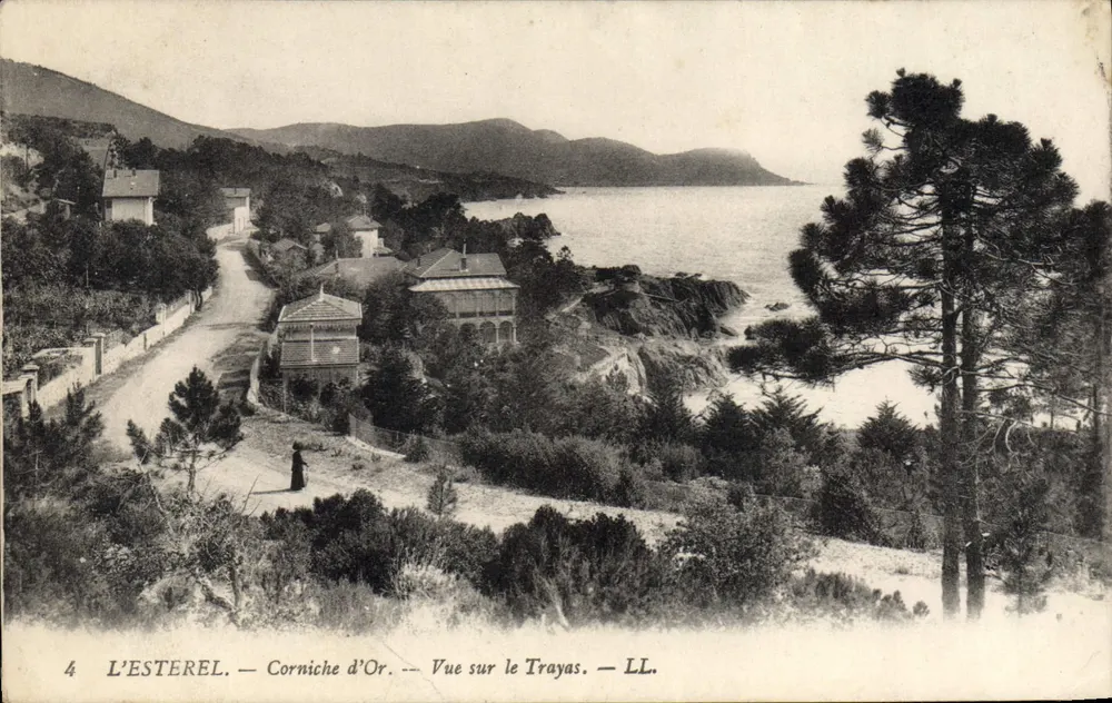 L'ESTEREL — Corniche d'Or — Uitzicht op het Trayas — LL. - Voorkant