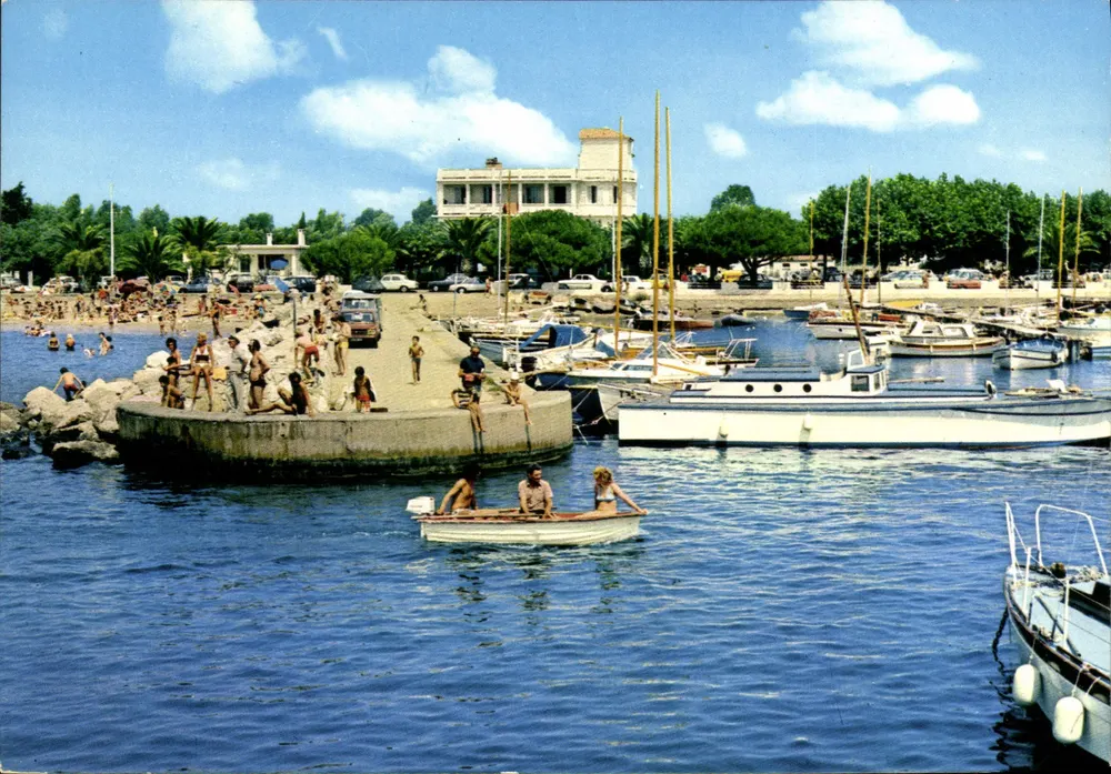 Côte Varoise - Die Côte d'Azur — Der Hafen und das Hotel de la Plage — Editions S. Deli - 35 Boulevard Garibaldi, Nice - Vorderseite