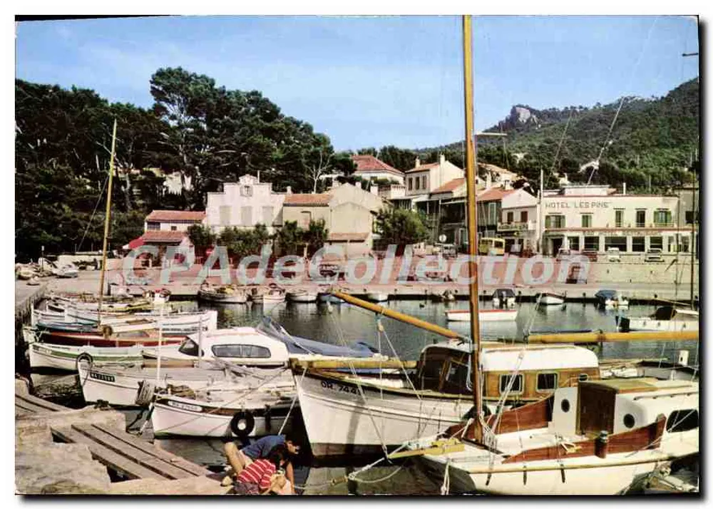 O Porto de St-Cyr-sur-Mer — vista do porto com o hotel Les Pins — editor Combier - Frente