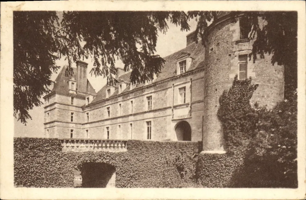 Castelo de Coteau — Nantes — J. Ste-Hermine, editor - Frente