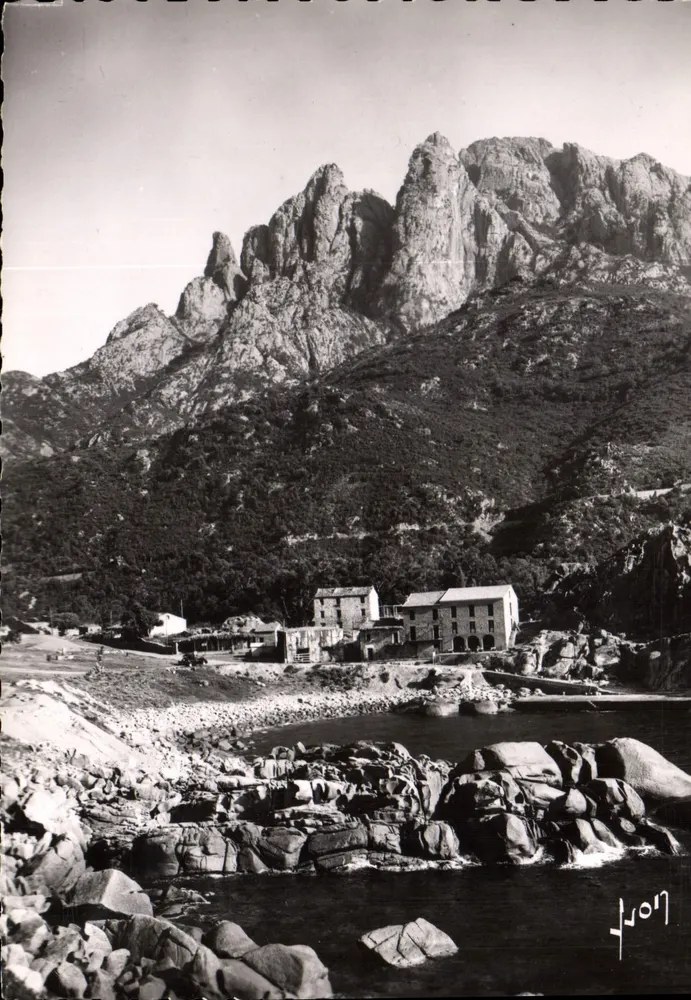 Porto (Korsika) — Dorf, dominiert von Capo dei Signori — Éditions d'Art français, Paris - Vorderseite