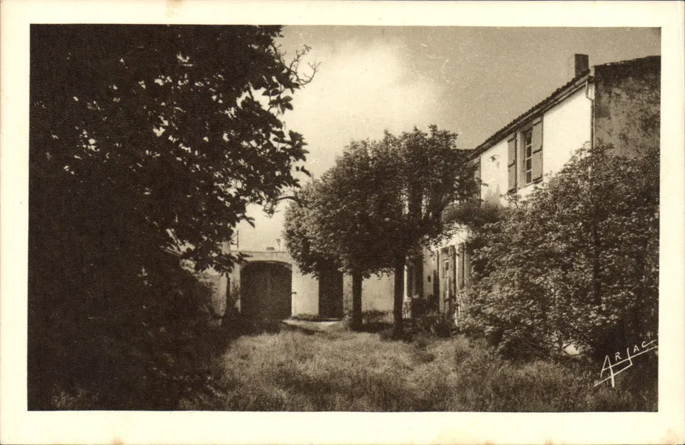 Saint-Pierre - Das Haus der Vorfahren von Pierre Loti — Arjac - Vorderseite