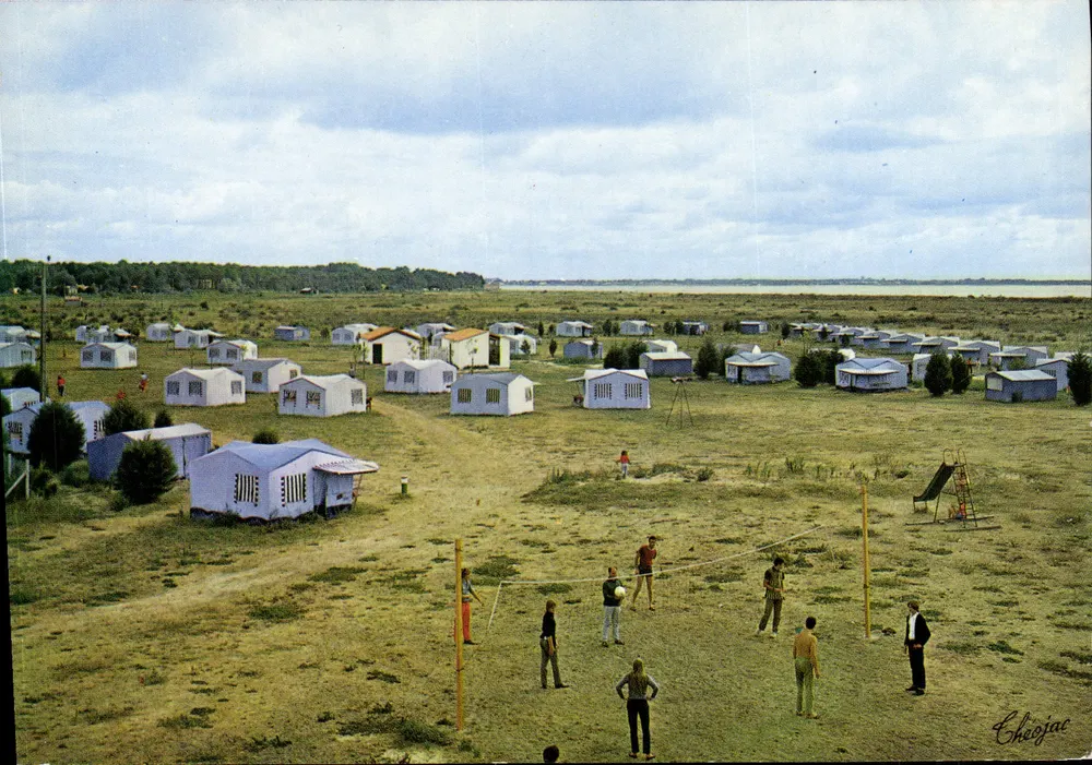 Camp de férias do comitê de empresa da C.P.C.A.M.R.P. — Domaine de Saint André - Île d'Oléron — Edições Théojac - Frente