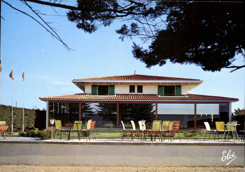 Hotel-Restaurante Turismo Internacional — Le Richelieu — Ilha de Ré — La Flotte — editor Elcé - Frente