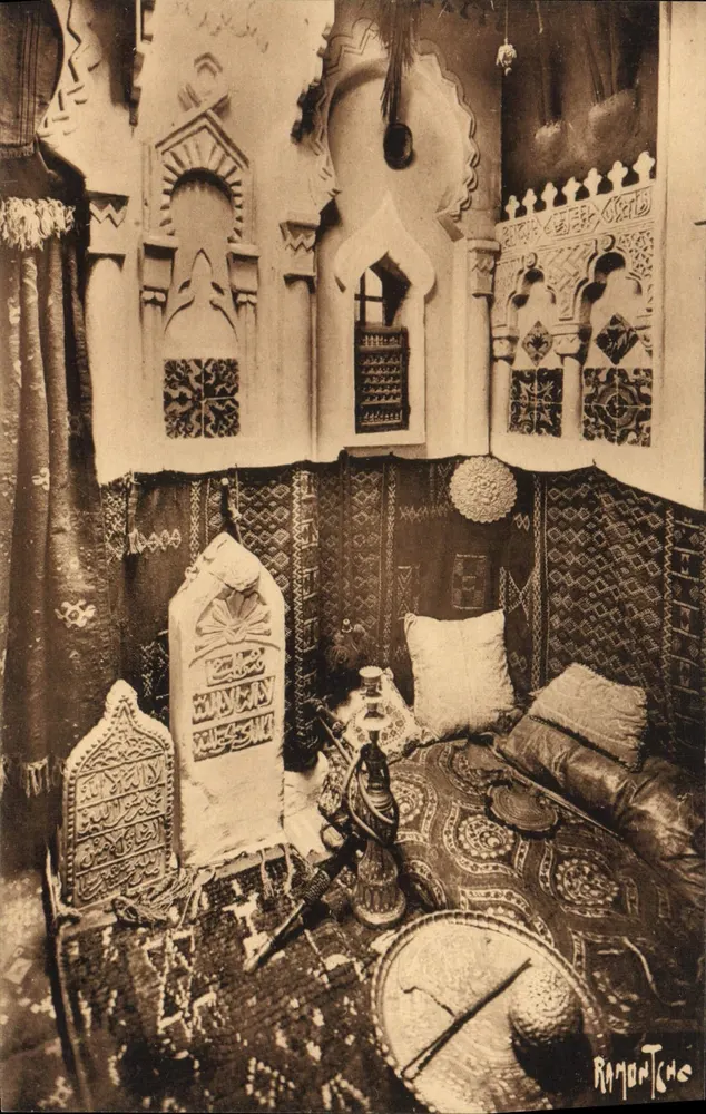 Interior de uma casa oriental — detalhes arquitetônicos e objetos decorativos — Ramontcho - Frente