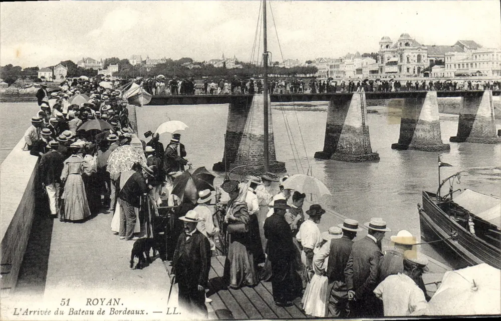 Chegada do Navio de Bordeaux — Royan — LL. - Frente