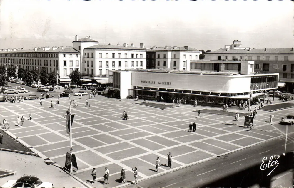 Place des Nouvelles Galeries — Lyon — Editor Elcé - Frente
