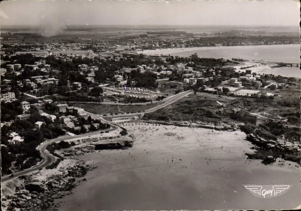 Royan — Vista aérea da Concha do Chay — Editor ARTA DELIVERY & FILS, Royan - Frente