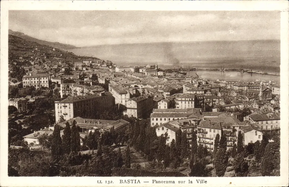 Bastia — Panorama da Cidade — LL 132 - Frente